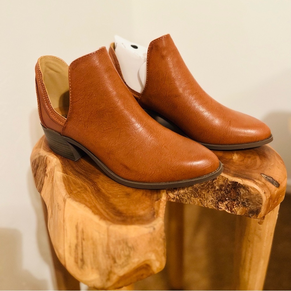 Women’s 7.5 Qupid Booties